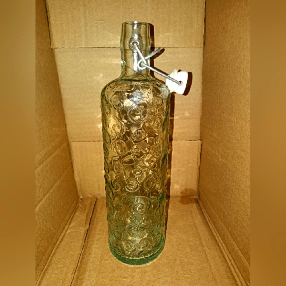 Decorative Clear Glass Bottle Decanter w/ Swing Lock Top